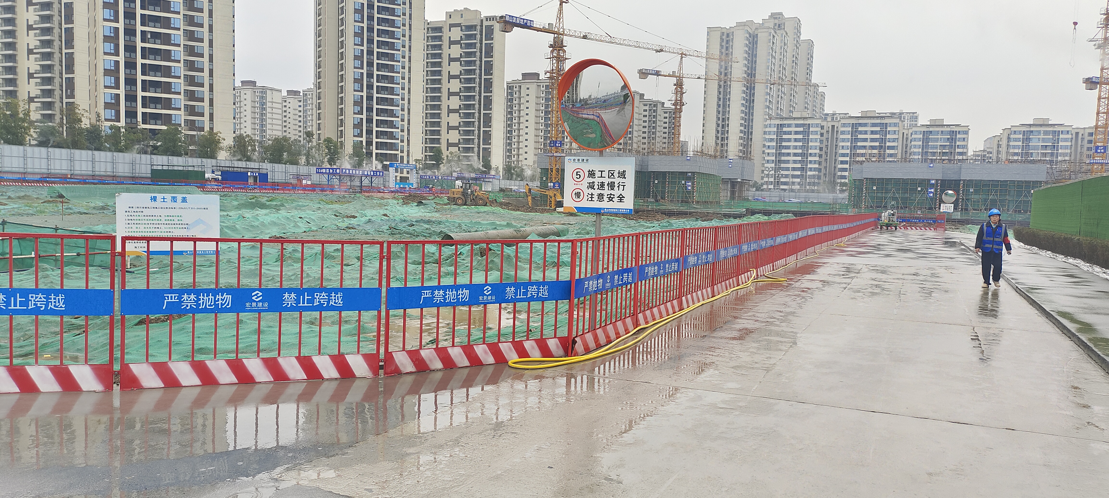 �������� ��̬���Ĵ���Ʒ�ʹ���